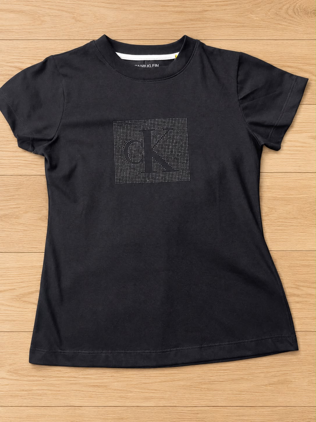 remera calvin CK Brillos (foto 2)